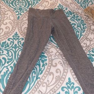 Gray lulu lemon capris